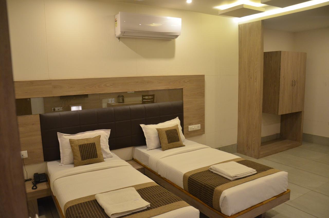 Apple Residency Hotel Patan  Bagian luar foto
