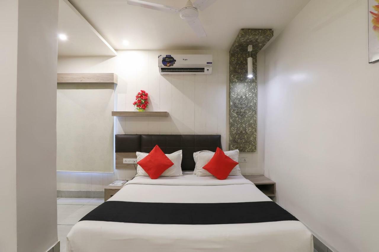 Apple Residency Hotel Patan  Bagian luar foto
