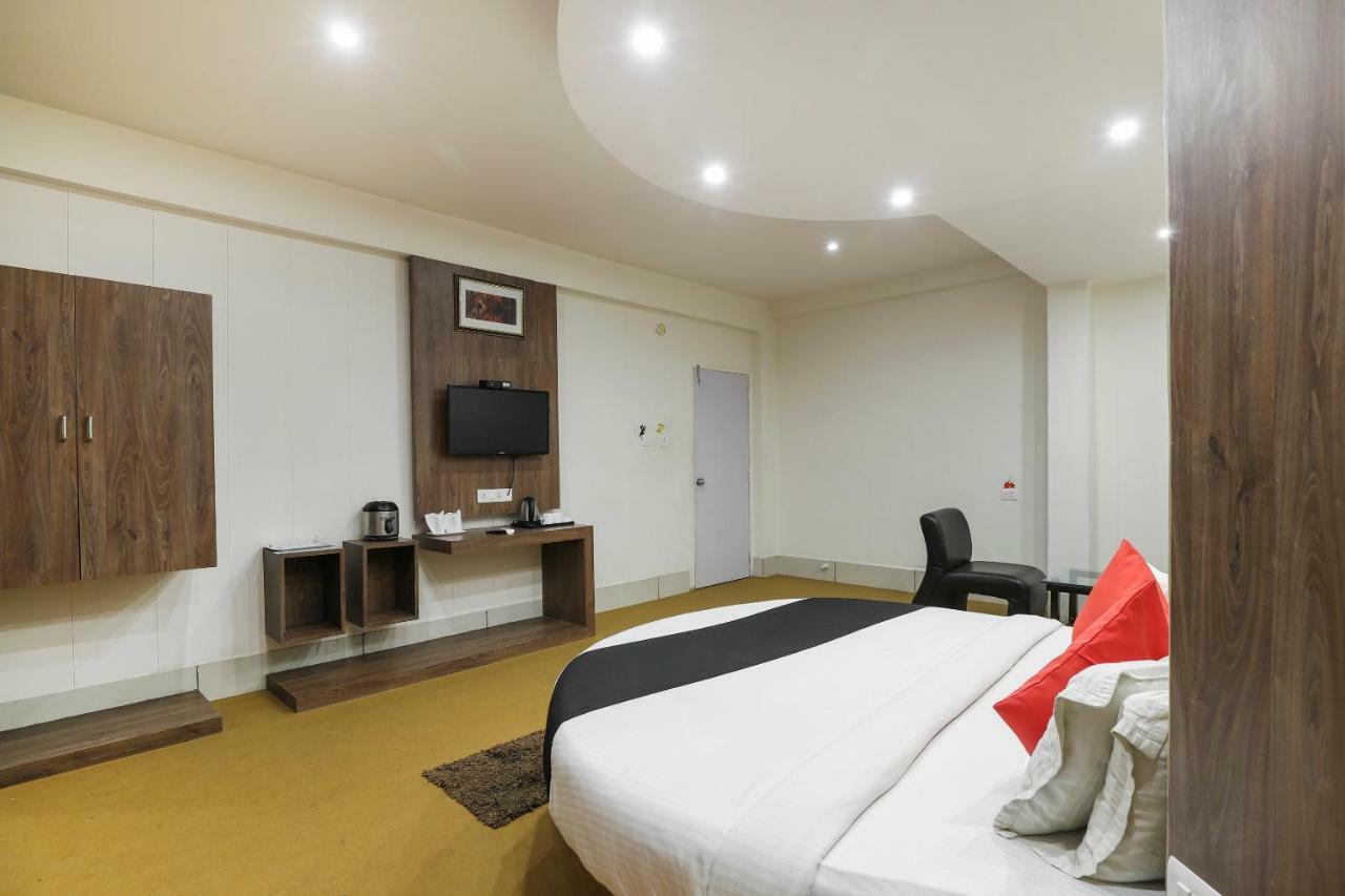 Apple Residency Hotel Patan  Bagian luar foto